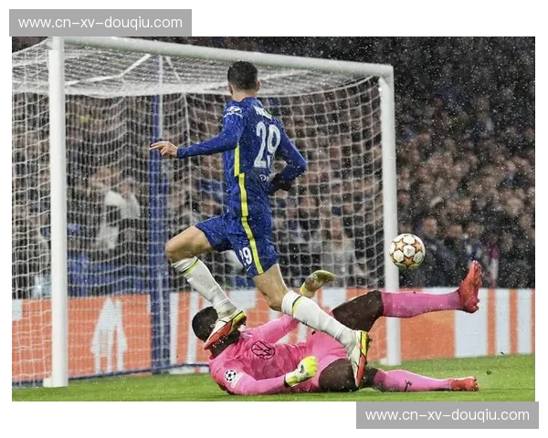 马尔默的蓝与华达的红：一场跨越时空的足球叙事